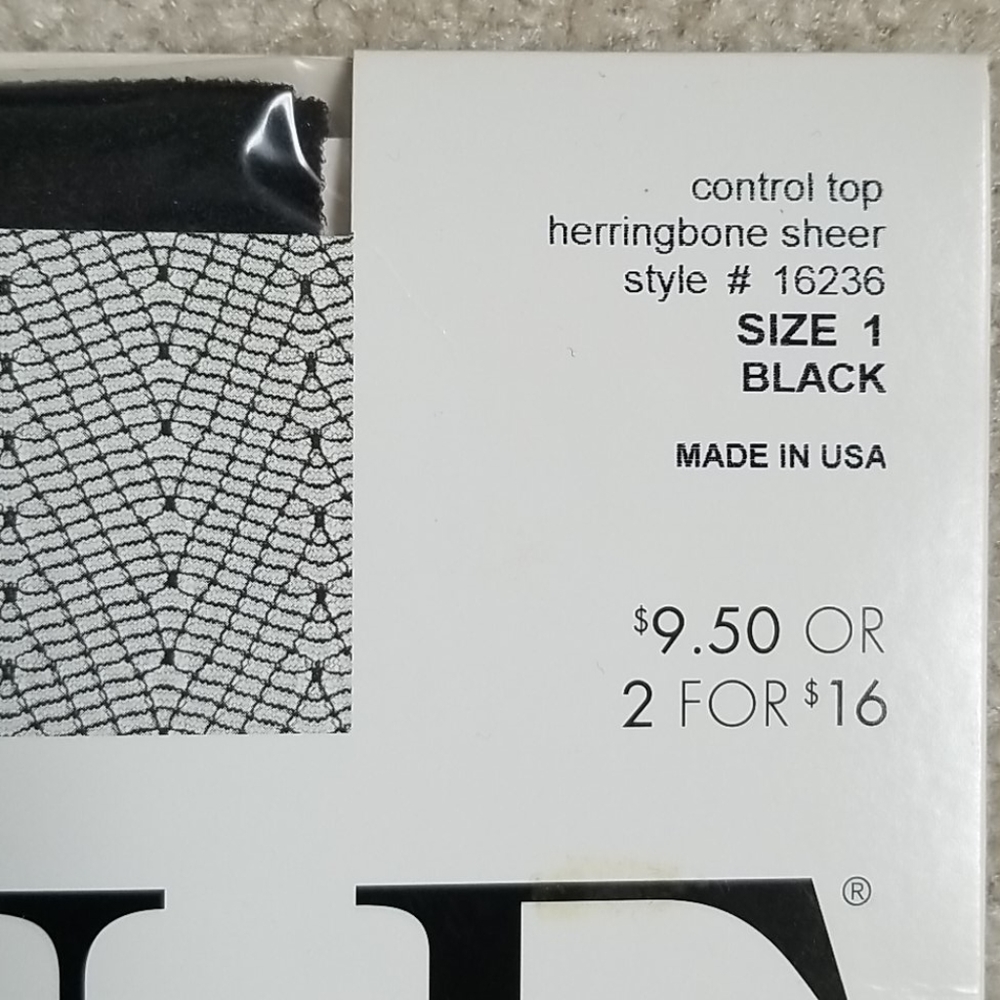 HUE Hosiery - Picture 4 of 5